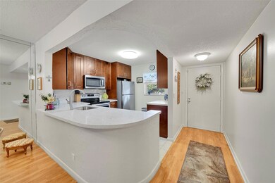 ENTRANCE OPEN KITCHEN