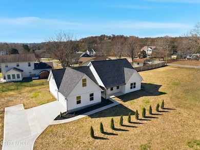 331 Granville Conner Rd, Powell, TN 37849 - photo 6