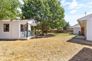 5708 Conejos Dr, Granbury, TX 76049 - photo 7