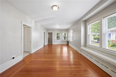 168 Rutherglen Ave, Providence, RI 02907 - photo 3