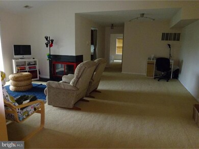 110 Lowell Ct unit 9, Princeton, NJ 08540 - photo 2