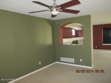 510 Oldfield Dr SE unit 84, Byron Center, MI 49315 - photo 4