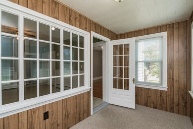 62 Ruggles St unit 1R, Three Rivers, MA 01080 - photo 3