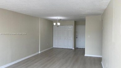 9360 Fontainebleau Blvd unit 611, Miami, FL 33172 - photo 6