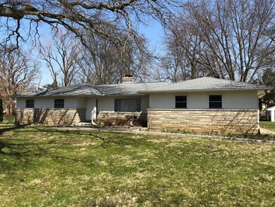 1370 E Cooke Rd, Columbus, OH 43224 - photo 2