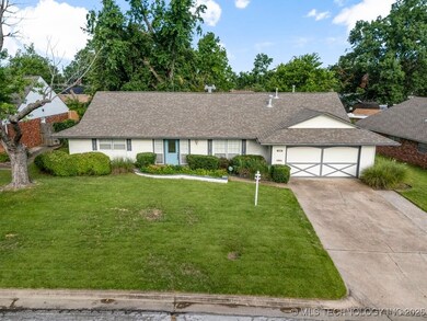 5012 S Irvington Ct, Tulsa, OK 74135 - photo 2