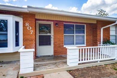807 N Edison St, Fredericksburg, TX 78624 - photo 2