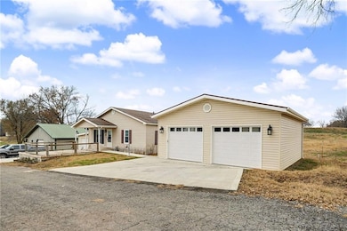 302 Dewey Ave, Camden Point, MO 64018 - photo 5