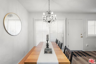 18560 Vanowen St unit 15, Reseda, CA 91335 - photo 5