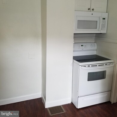 109 W 5th Ave, Runnemede, NJ 08078 - photo 4