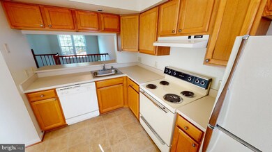 9632 Lambeth Ct, Columbia, MD 21046 - photo 4