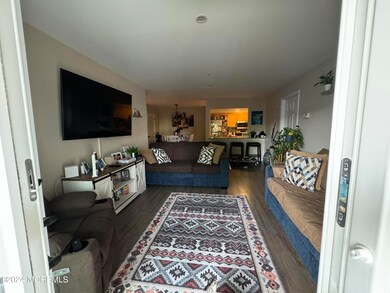 402 Wedgewood Cir, Belford, NJ 07718 - photo 3