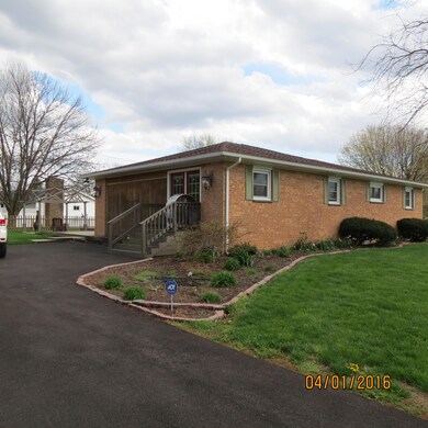 210 Marshall Rd, Circleville, OH 43113 - photo 2