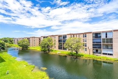 Pineside Condominiums unit 301, Miami, FL 33172 - photo 4