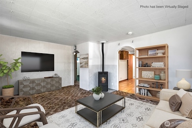 This space is large enough to also accommodate a dining table