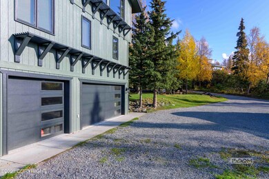 3 Car Garage