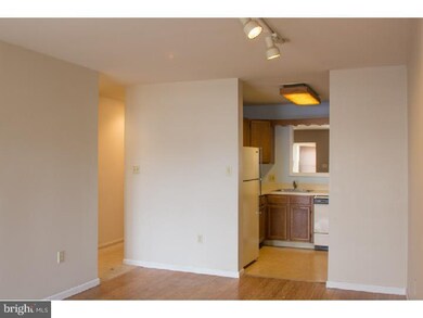 1334 W Wyomissing Ct unit S, West Lawn, PA 19609 - photo 5