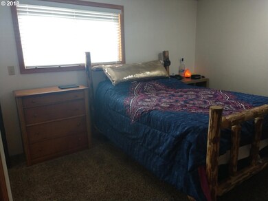 330 NE Ninth St, Irrigon, OR 97844 - photo 5