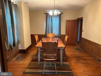 11765 Supinlick Ridge Rd, Edinburg, VA 22824 - photo 2