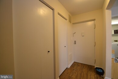 8 Stapleton Ct unit 102, Lutherville Timonium, MD 21093 - photo 4