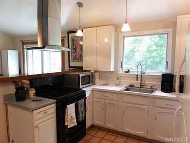 559 Euclid Ave, North Tonawanda, NY 14120 - photo 6