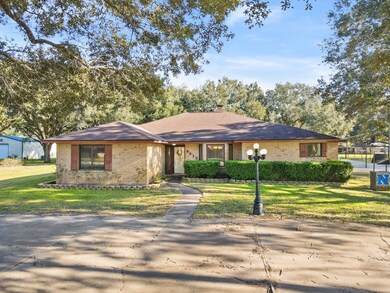 9015 Dixie Ln, Needville, TX 77461 - photo 3