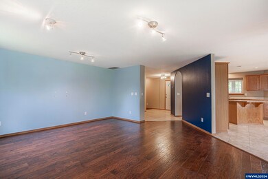 1632 Berndt Hill Dr S, Salem, OR 97302 - photo 4