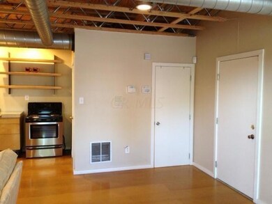 956 N High Foyer and Laundry room