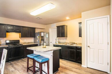 716 Villa Romero Dr, Horizon City, TX 79928 - photo 4