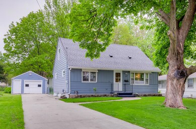 1015 68th St, Windsor Heights, IA 50324 - photo 2