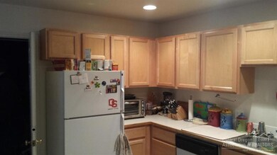 409 NE Dekalb Ave, Bend, OR 97701 - photo 4