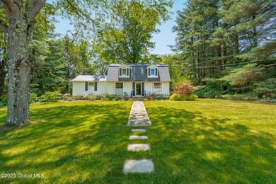 2314 Algonquin Rd, Schenectady, NY 12309 - photo 2