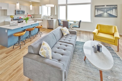 Photos are representative of builder's finished product.