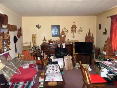 661 Ledge Hill Dr, Falls, PA 18615 - photo 3