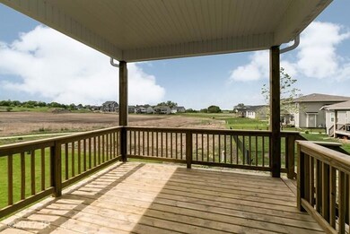 9515 Rushbrook Dr, Johnston, IA 50131 - photo 5