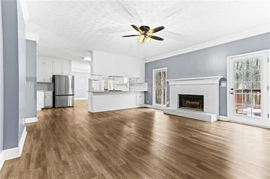 1394 Maple Dr SW, Lilburn, GA 30047 - photo 7