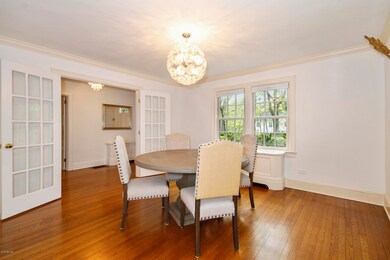 005-photo-dining-room-7032565
