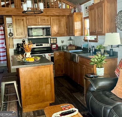 Spacious kitchen with an abundance amount of stora