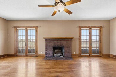 519 W Cherry St, Nevada, MO 64772 - photo 5