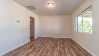 3111 W Cypress St-5