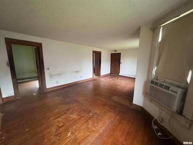 1534 39th St, Rock Island, IL 61201 - photo 5