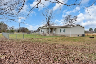 26 Buckner Dotson Rd, Hillsboro, TN 37342 - photo 2