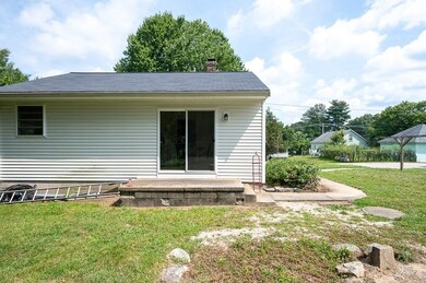 403 Benson Rd, Northbridge, MA 01534 - photo 5