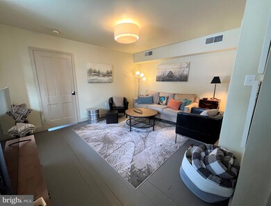 509 S Market St, Frederick, MD 21701 - photo 6