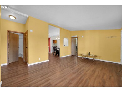 1323 Bramblewood Ln, Eugene, OR 97404 - photo 6