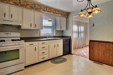 920 Maxwell Ct, Crown Point, IN 46307 - photo 2