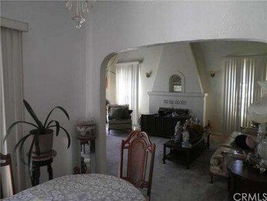 LIVING ROOM VIEW