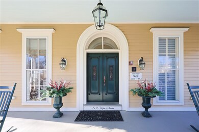 249 Hope St unit 7, Bristol, RI 02809 - photo 3