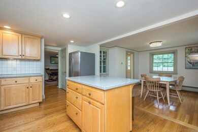 47 Seminole Rd, Acton, MA 01720 - photo 4