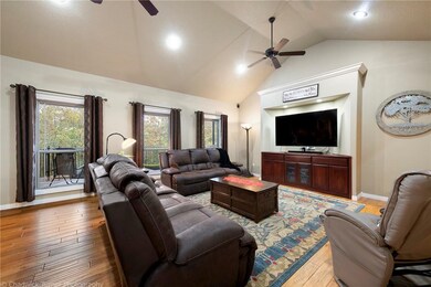 11070 Pumpkin Hill Dr, Bentonville, AR 72712 - photo 5